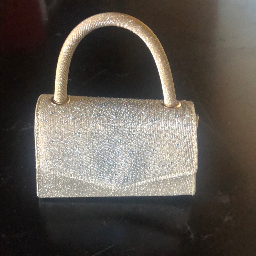 Evening bag in gold